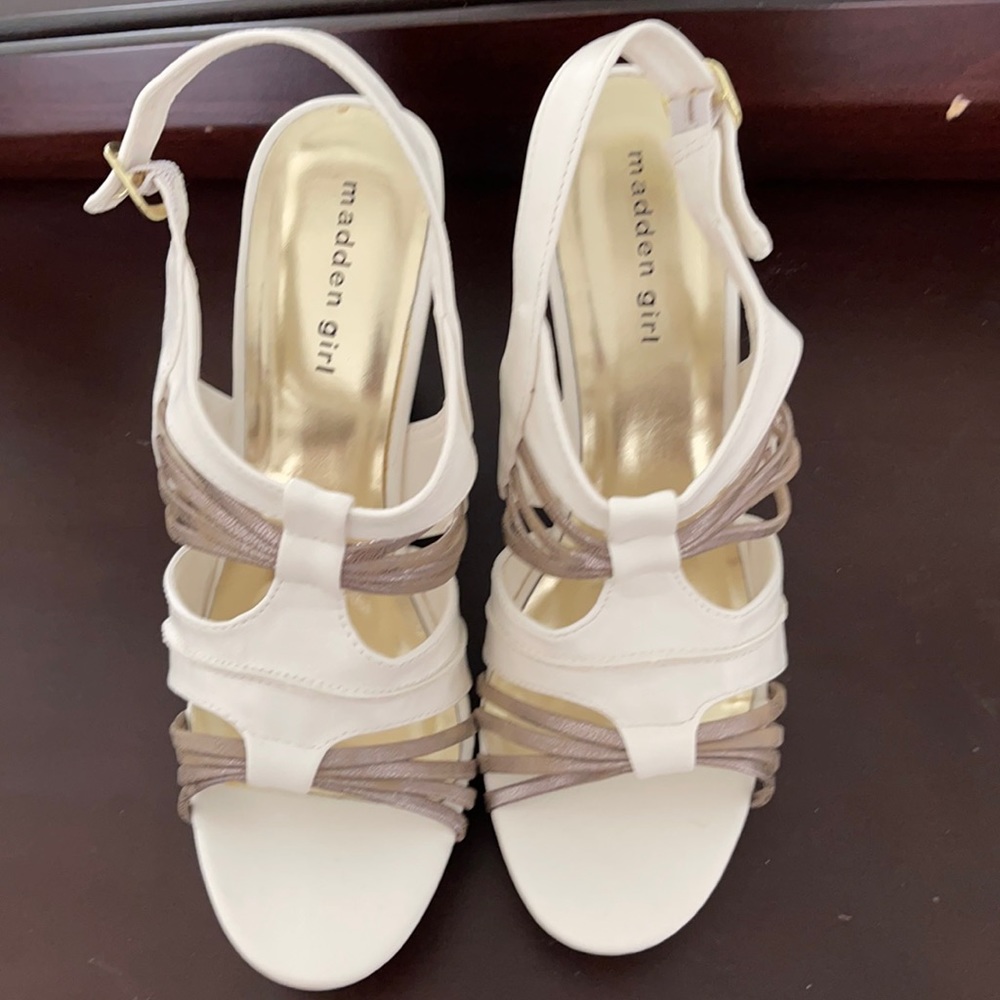 White Madden girl wedge sandal